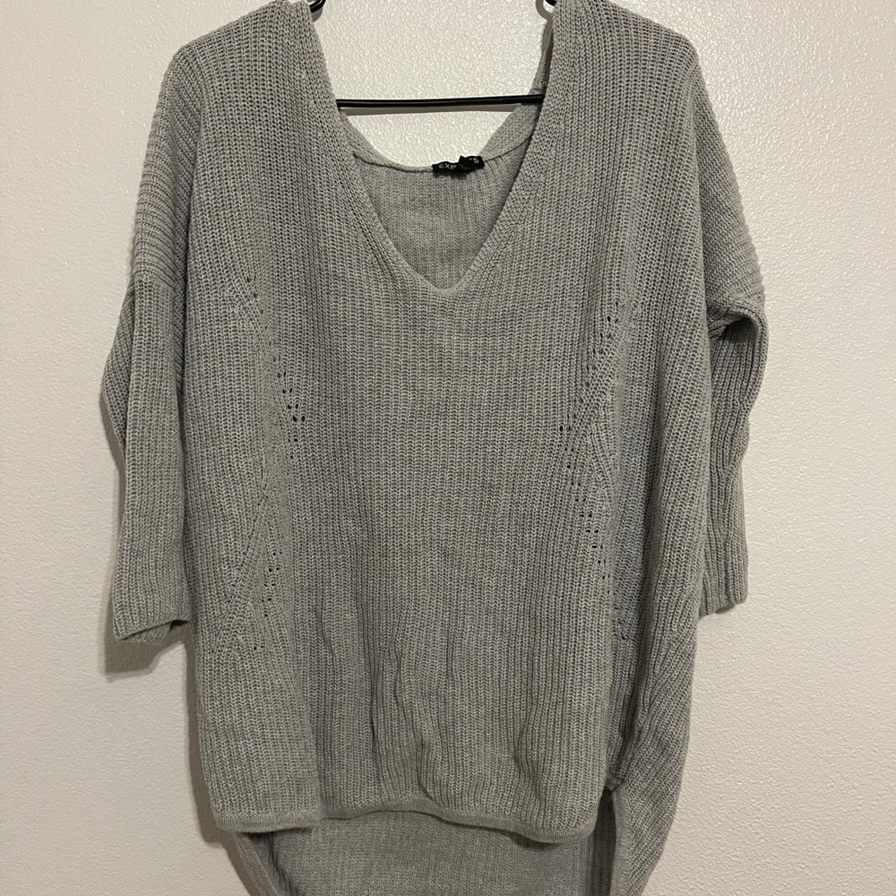 Gray 3/4 sleeve sweater